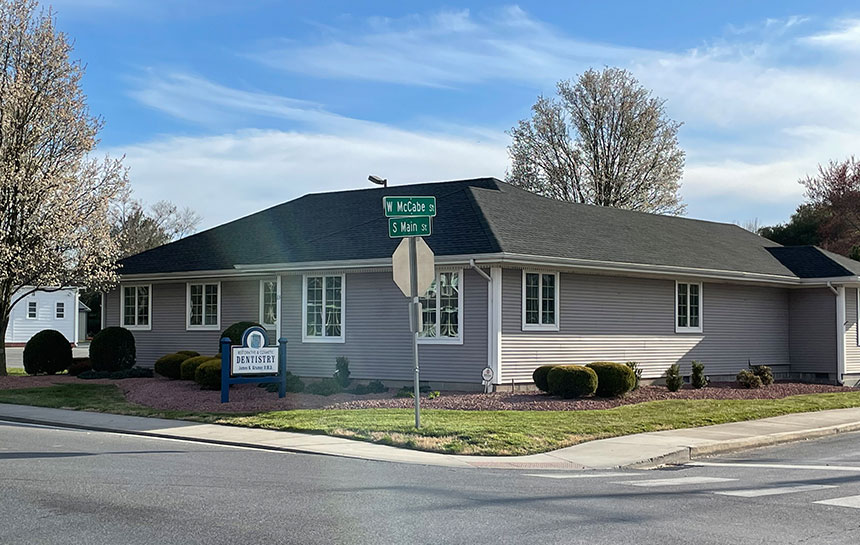 Exterior of Selbyville dental office building